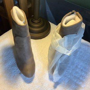 ** Brand New ** Charles David Stretch Microsuede Dark Taupe Boots, Size 6.5